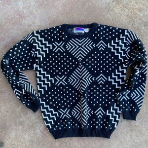 Stylish Black and White Geometric Crewneck Sweater